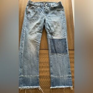 Polo Ralph Lauren

Mid-Rise Distressed Patch Jeans